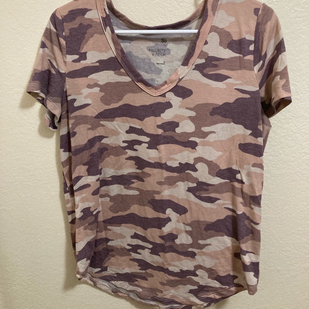 🆓 V-Neck